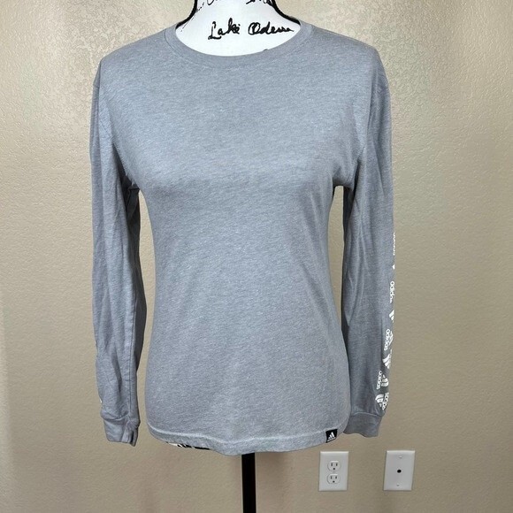 Adidas gray top the go to performance  crew neck long sleeve tee size XS - Picture 6 of 13